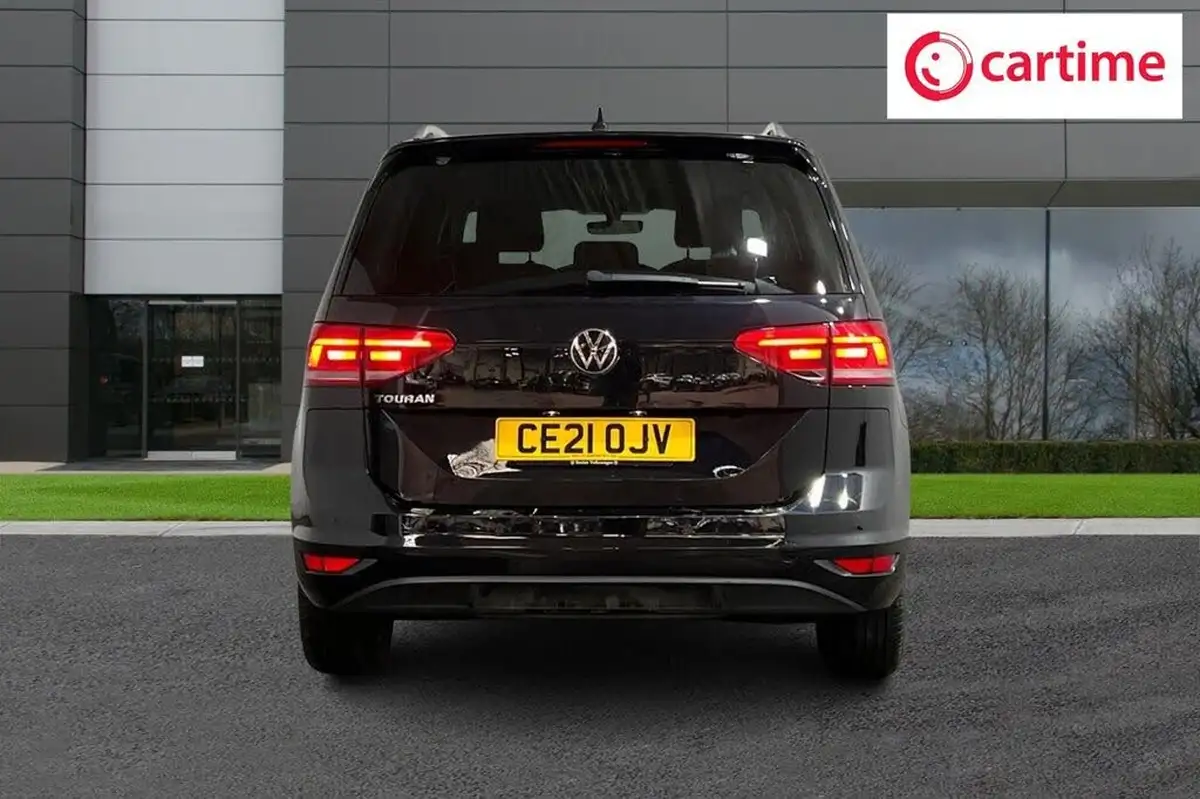 2021-volkswagen-touran-15-tsi-sel-big-5