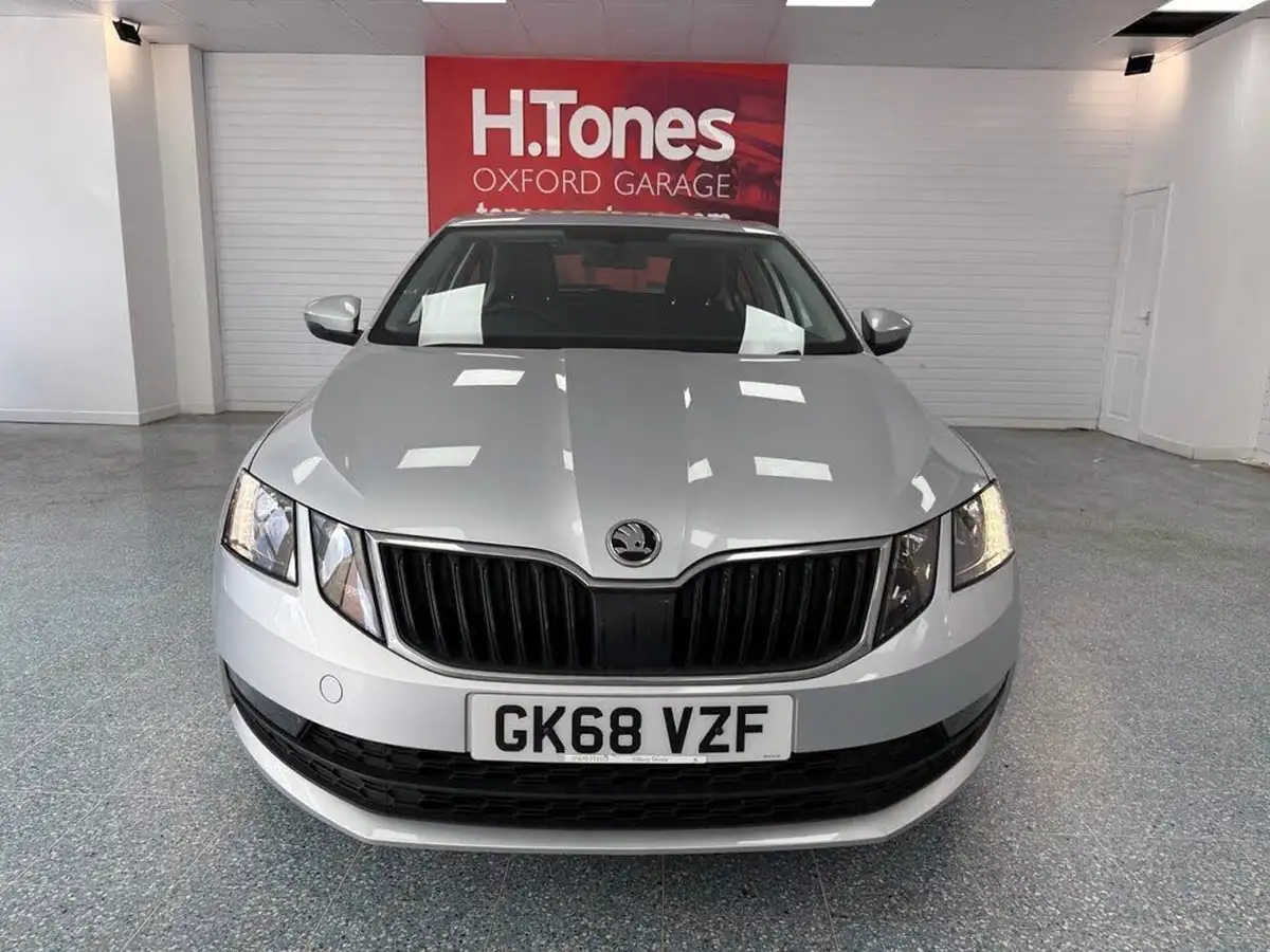 2018-skoda-octavia-15-tsi-se-act-hatchback-big-18
