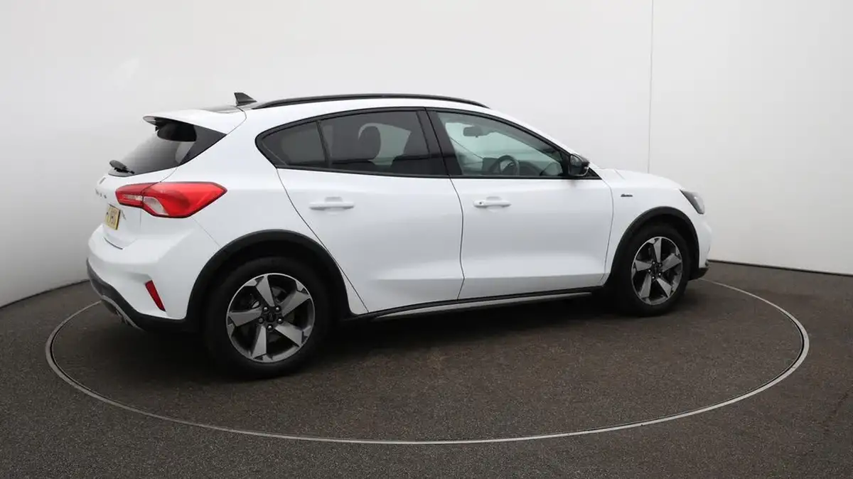 2019-ford-focus-10t-active-hatchback-big-50