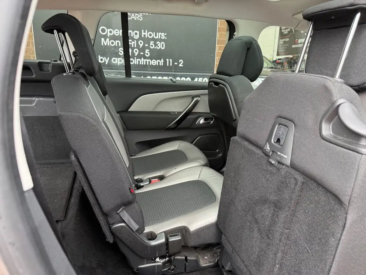 2017-citroen-grand-c4-picasso-16bluehdi-flair-big-58