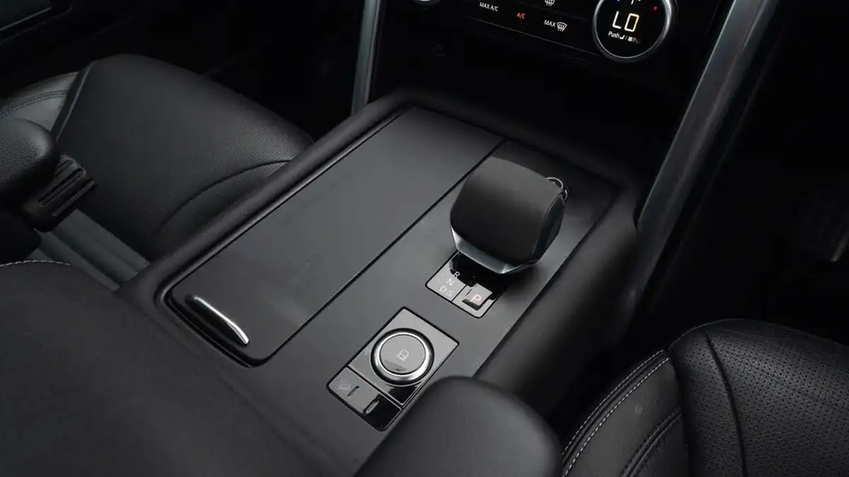 2023-land-rover-discovery-30-d300-dynamic-se-big-20
