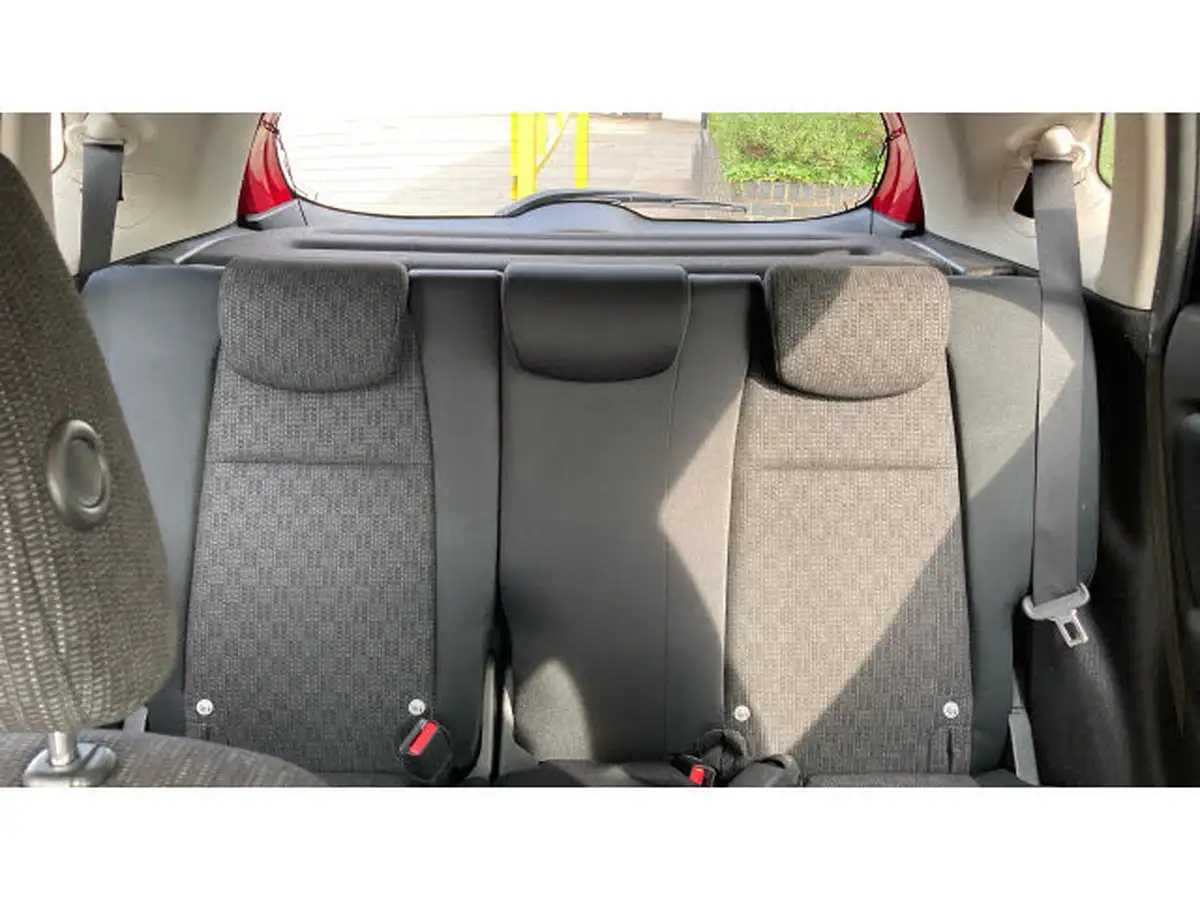 2016-honda-jazz-13-i-vtec-se-big-14
