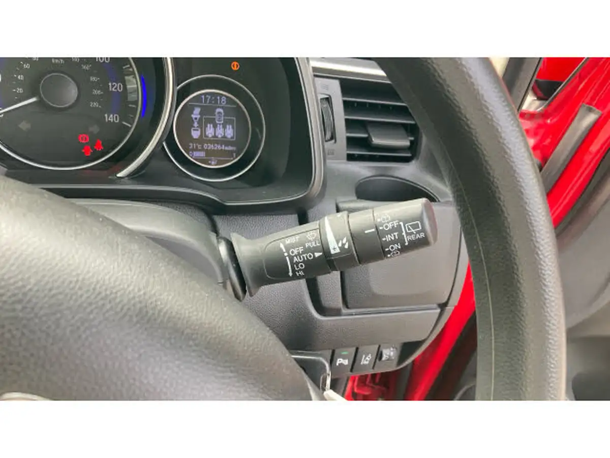 2016-honda-jazz-13-i-vtec-se-big-38