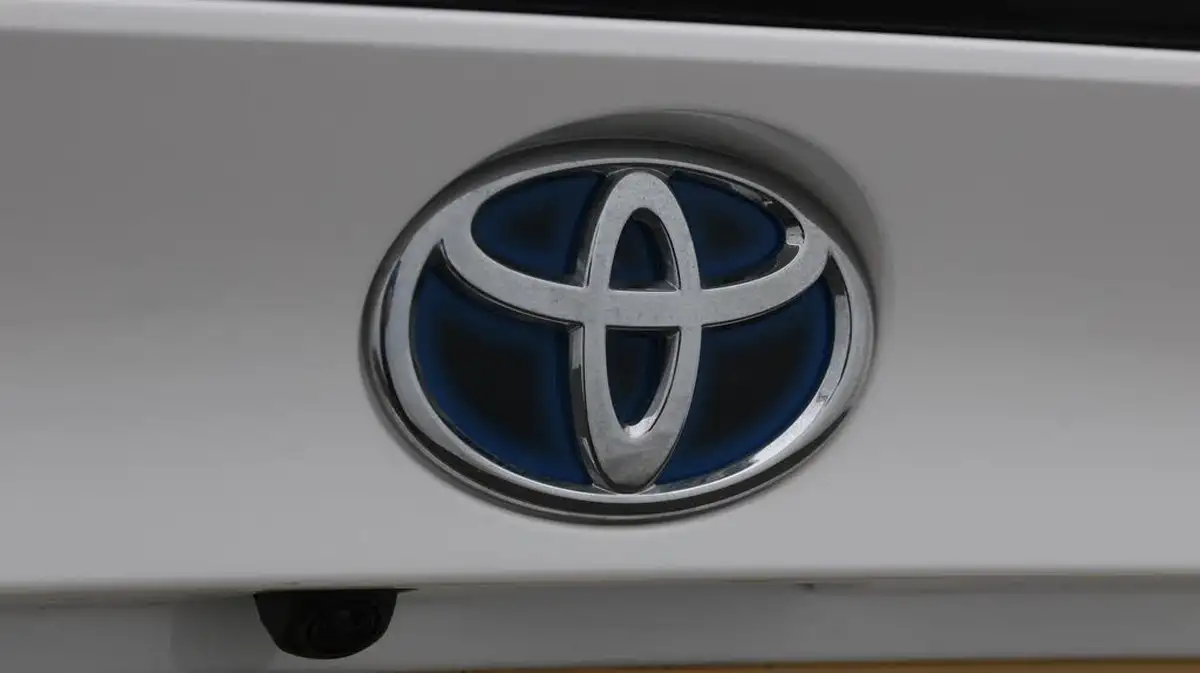 2023-toyota-c-hr-18-vvt-i-design-120bhp-big-21
