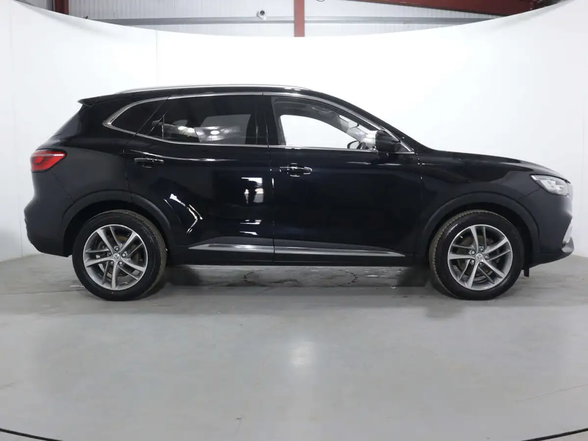 2022-mg-hs-15t-gdi-exclusive-162ps-dct-big-10