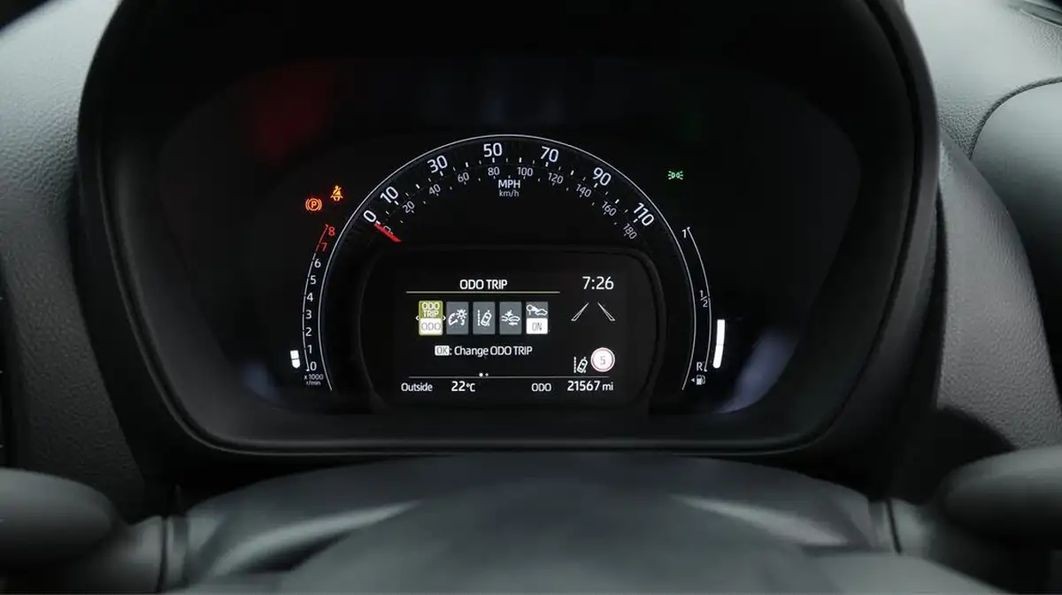 2022-toyota-aygo-x-10-vvt-i-pure-big-10