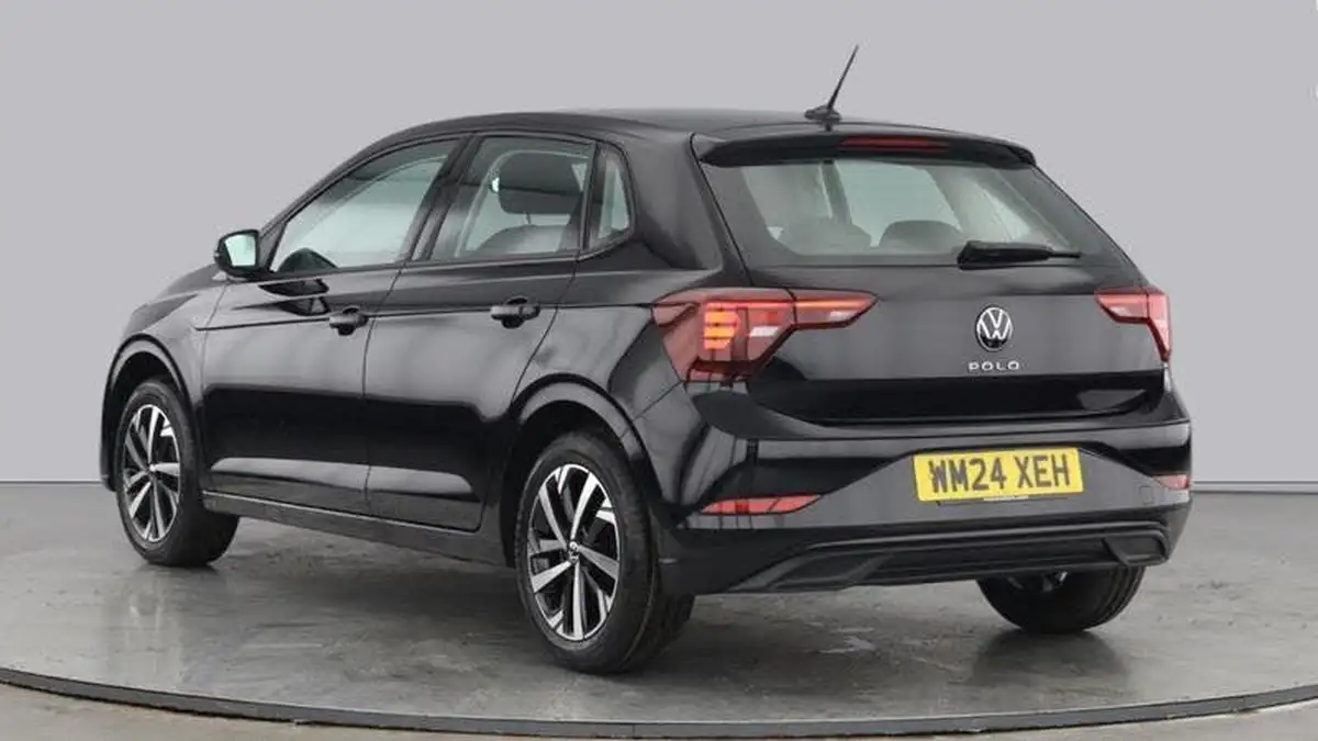 2024-volkswagen-polo-10-life-big-2