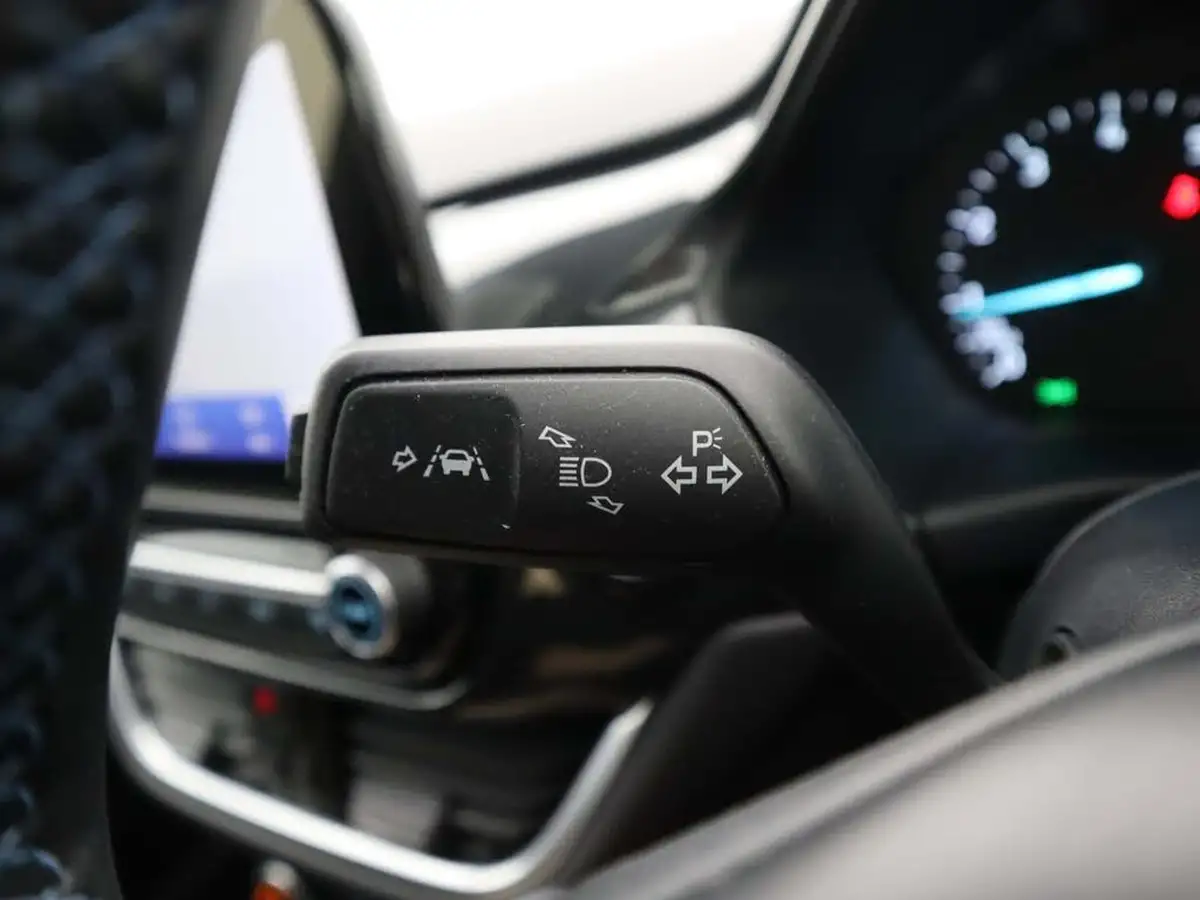 2022-ford-fiesta-10t-active-125ps-hybrid-mhev-powershift-big-34