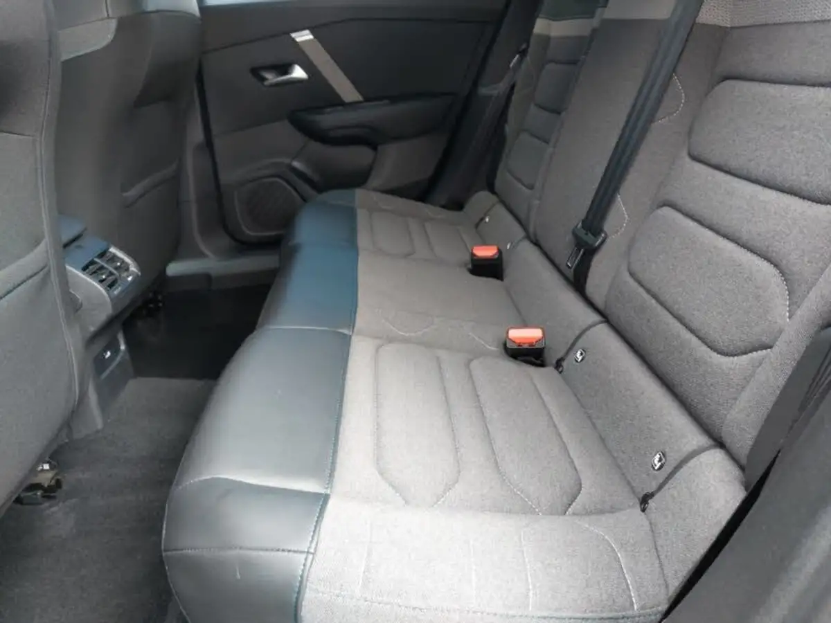 2022-citroen-c4-12-puretech-shine-130ps-big-5