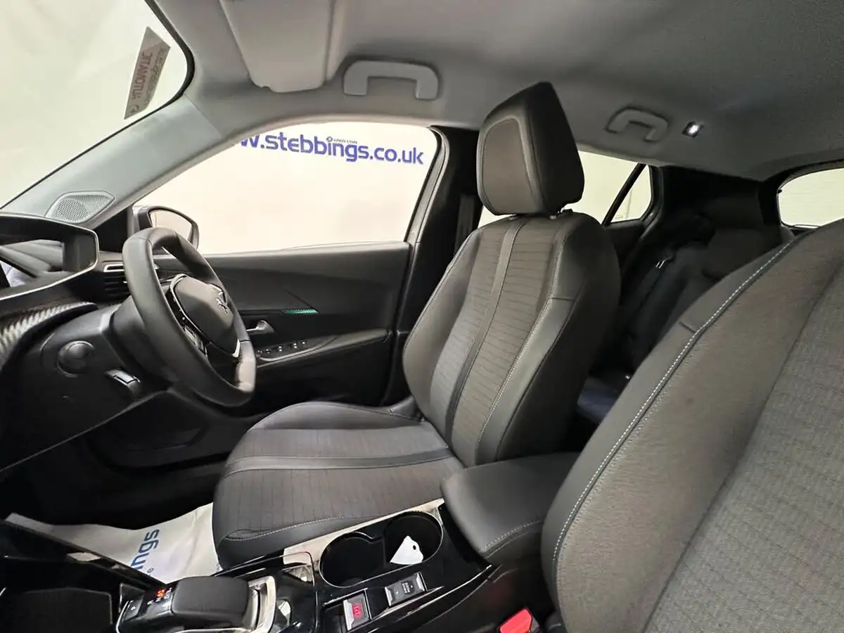 2021-peugeot-208-e-allure-premium-50kwh-big-27