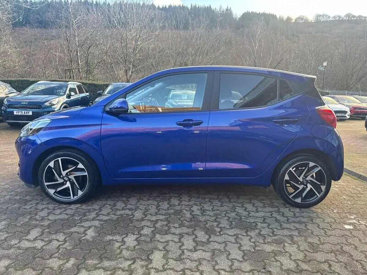 2021-hyundai-i10-10-premium-big-9