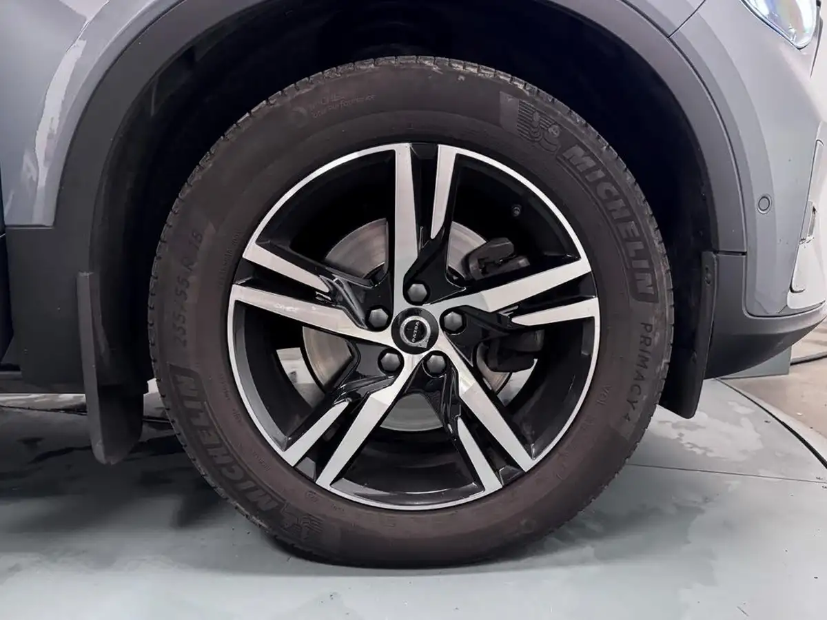 2023-volvo-xc40-20-b3-plus-big-51