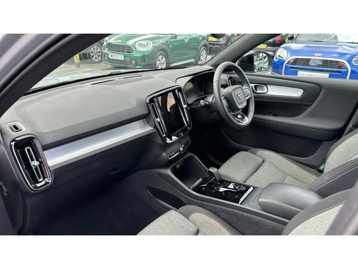 2023-volvo-xc40-20-b3-plus-big-6