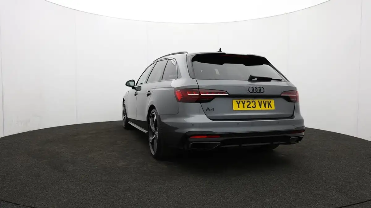 2023-audi-a4-avant-20-35-tdi-black-edition-big-9