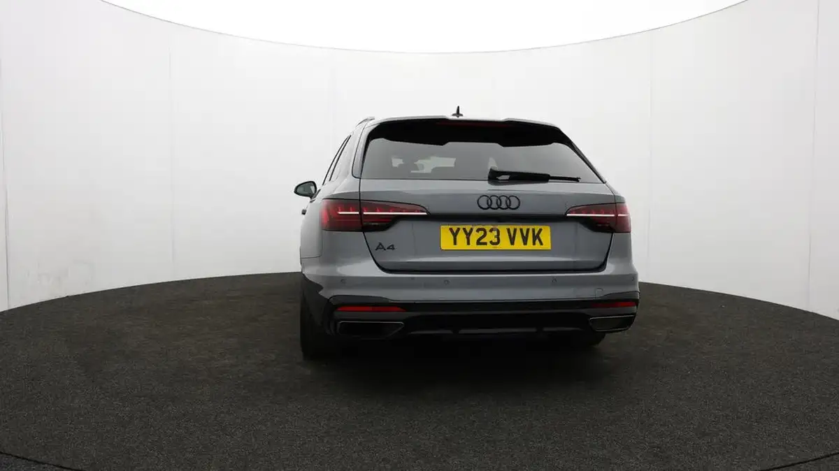 2023-audi-a4-avant-20-35-tdi-black-edition-big-33