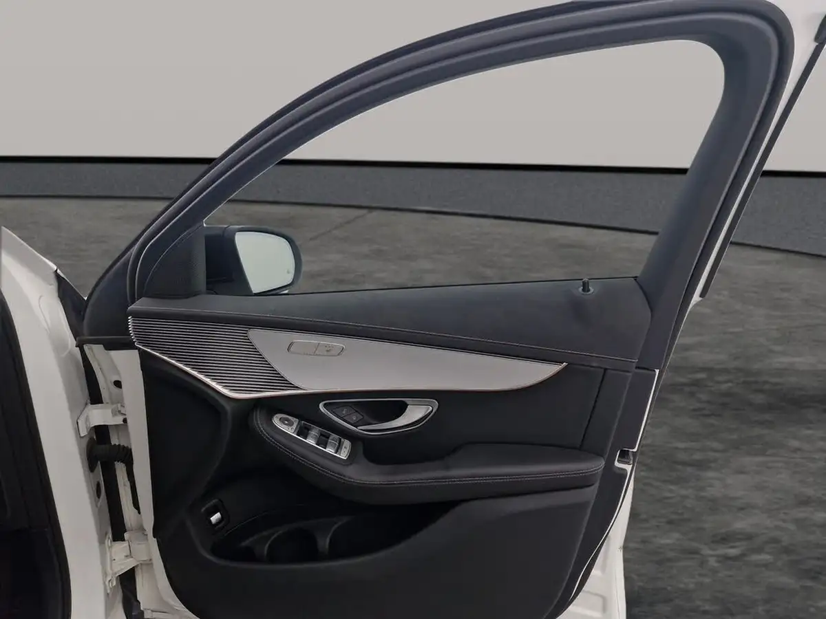 2021-mercedes-benz-eqc-e-eqc-400-sport-big-37