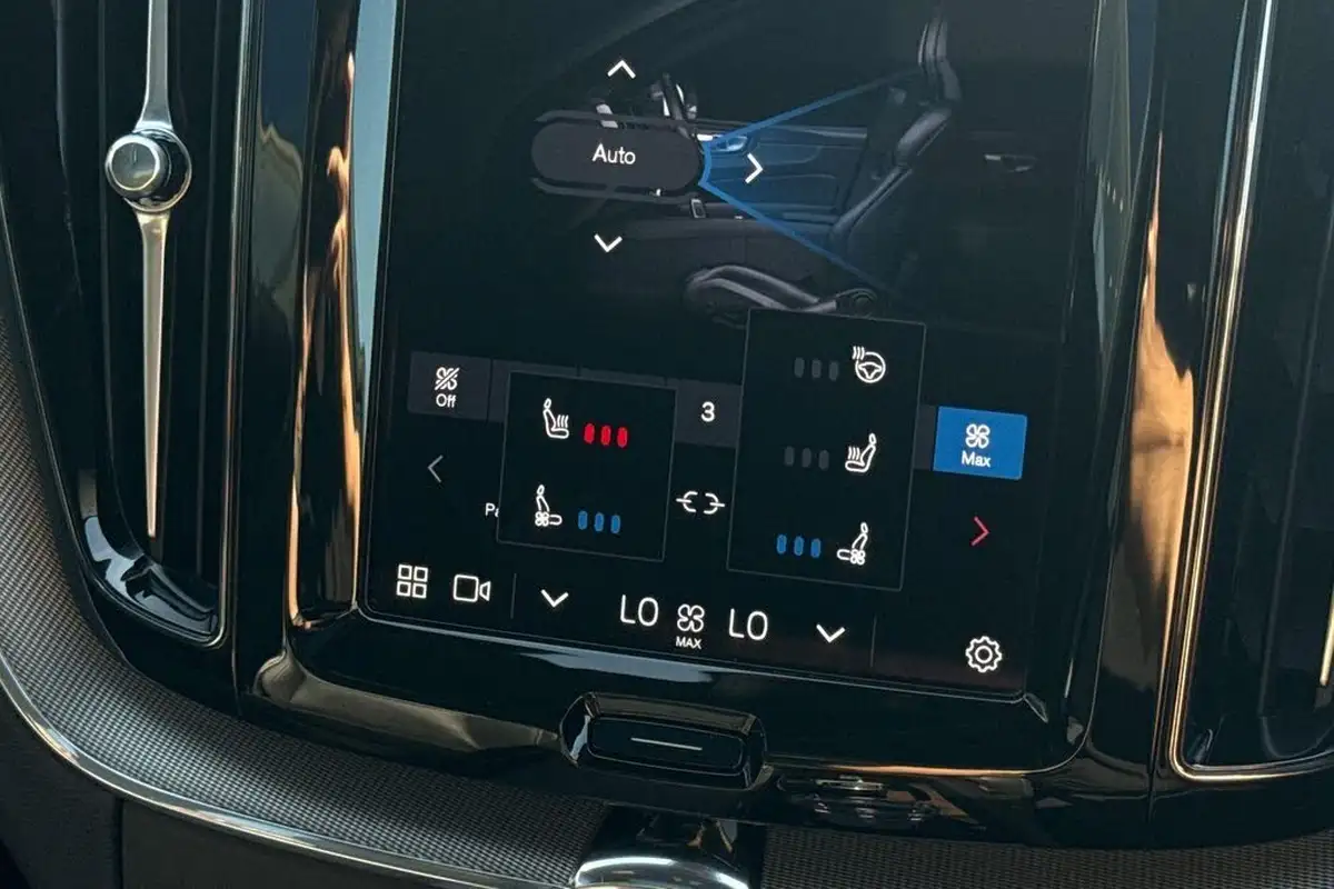 2024-volvo-xc60-20-t8-ultra-black-edition-big-39