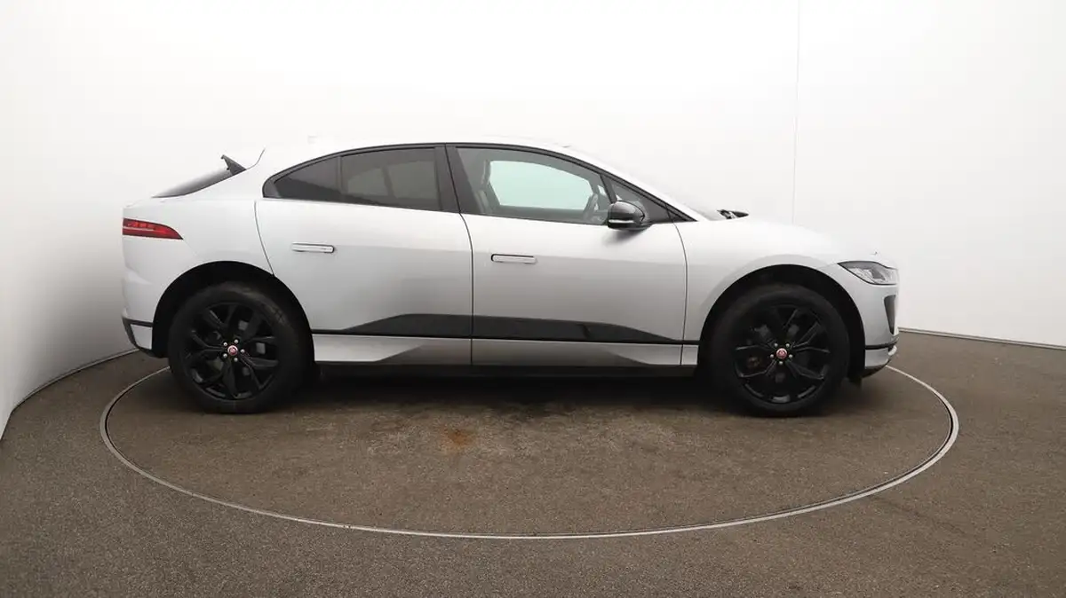 2022-jaguar-i-pace-ev400-hse-black-big-51