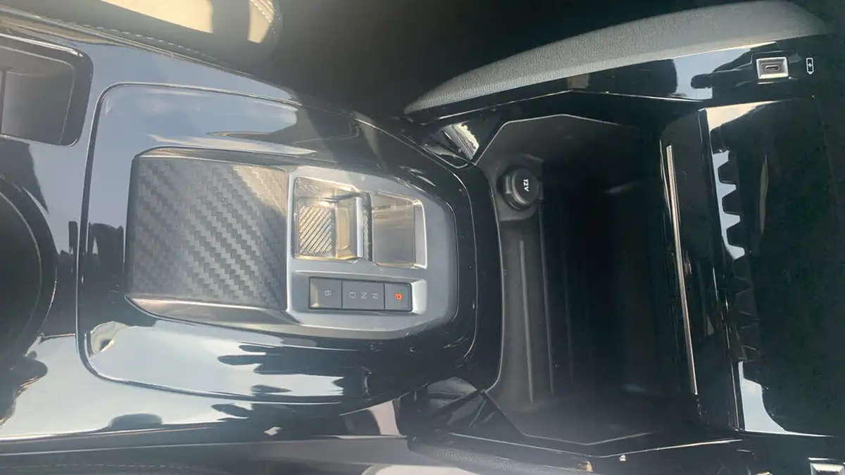 2022-peugeot-208-e-gt-136bhp-50kwh-big-19