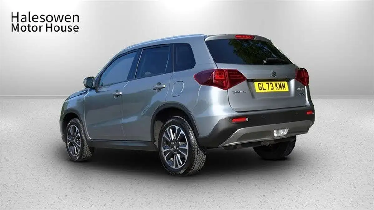 2023-suzuki-vitara-15-sz5-big-4