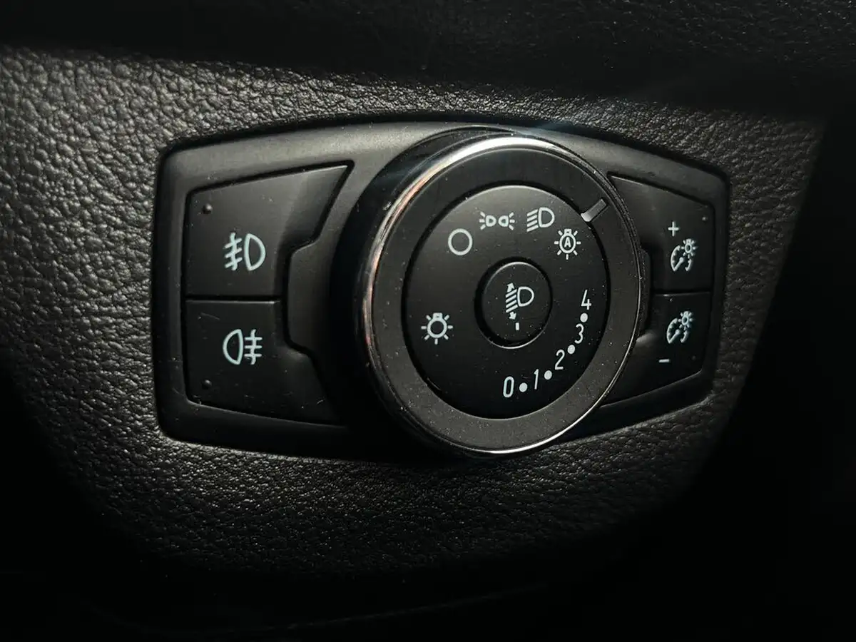 2022-ford-transit-courier-10t-limited-ecoboost-big-18