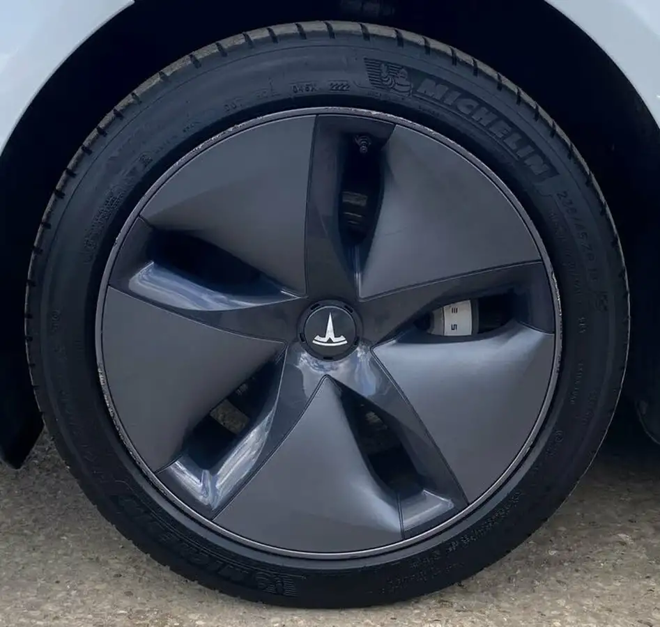 2020-tesla-model-3-e-standard-plus-big-12