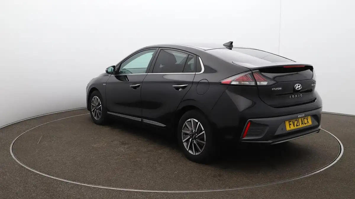2021-hyundai-ioniq-e-premium-se-electric-100kw-big-57