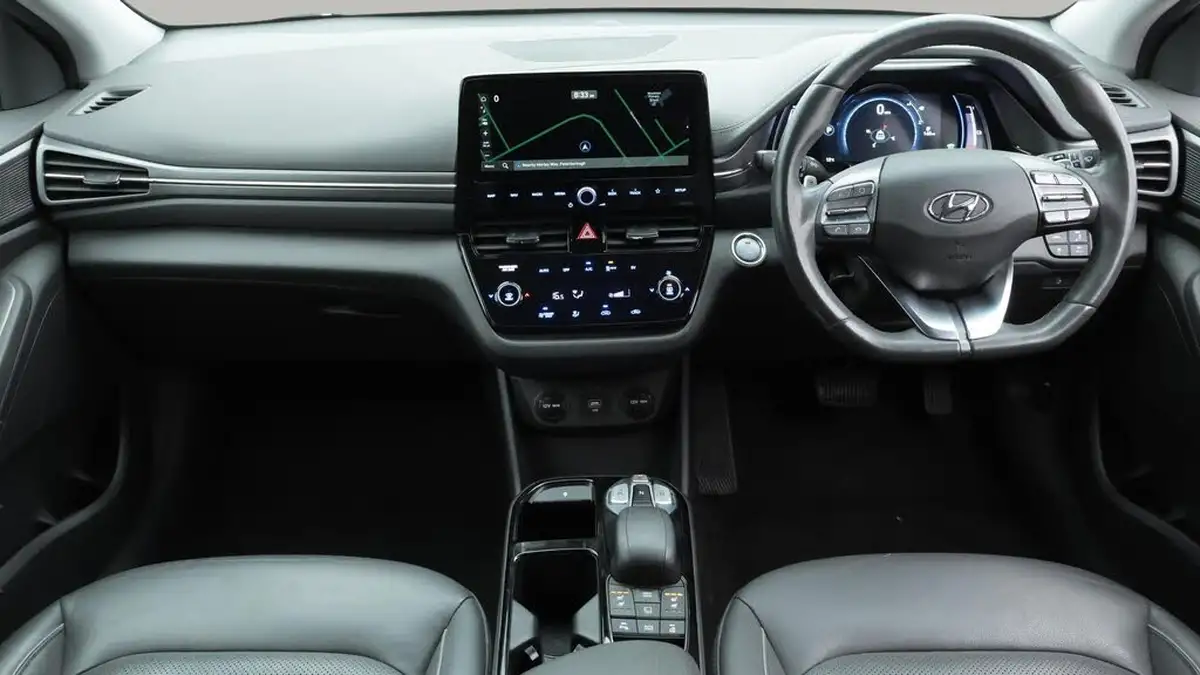 2021-hyundai-ioniq-e-premium-se-electric-100kw-big-13