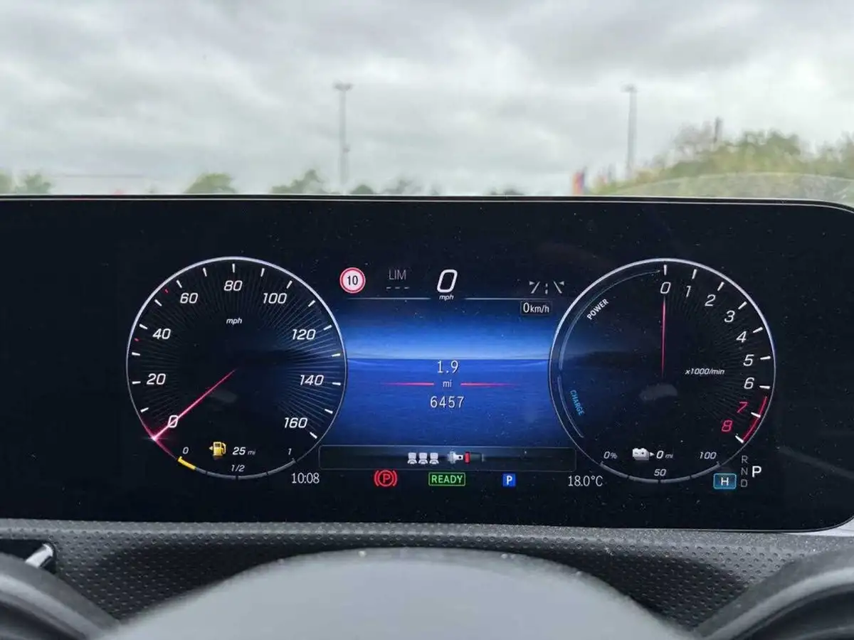 2024-mercedes-benz-cla-big-17