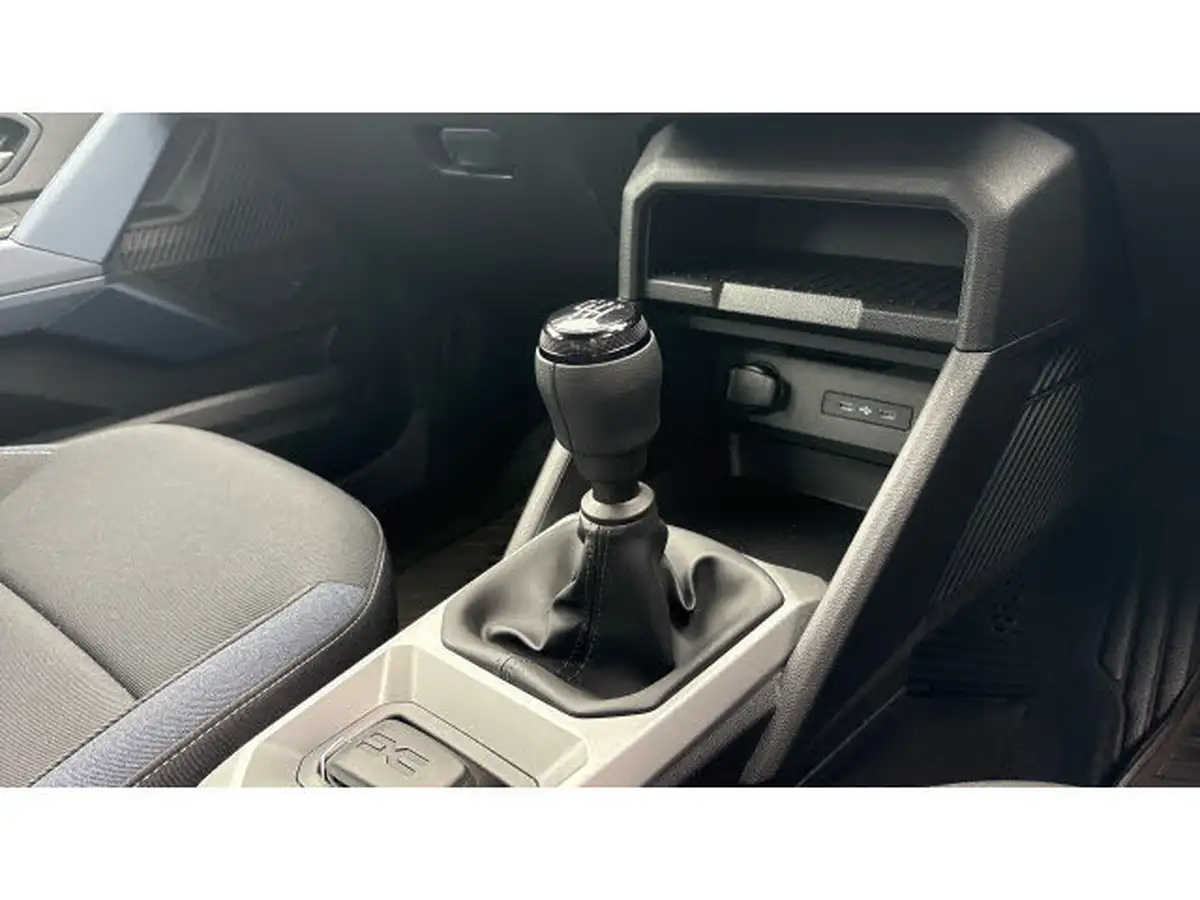 2025-dacia-duster-13-tce-expression-130bhp-station-wagon-5d-1199cc-big-12