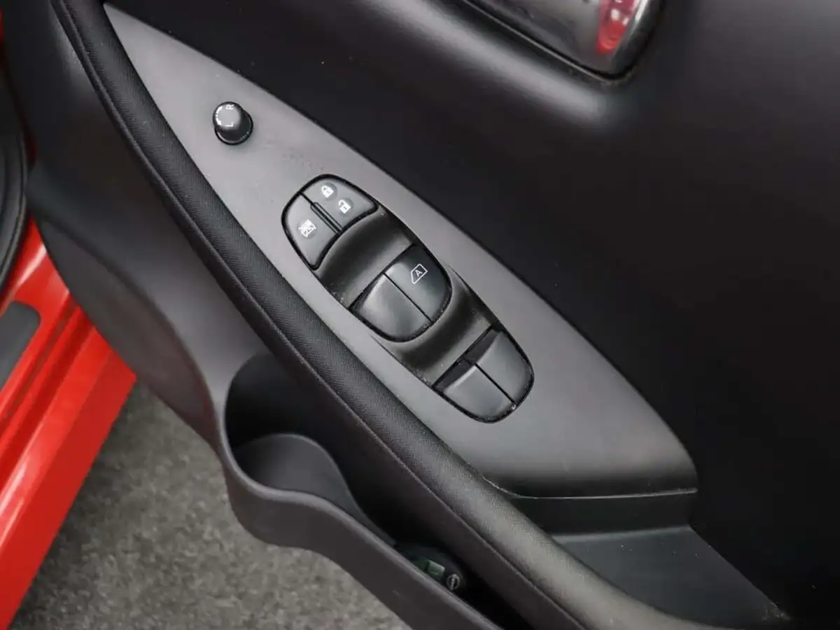 2022-nissan-leaf-e-acenta-39kwh-big-24