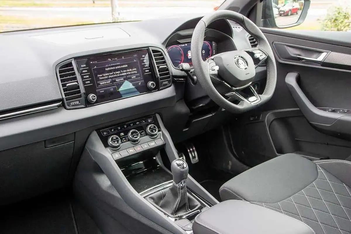 2024-skoda-karoq-15-tsi-sportline-big-1