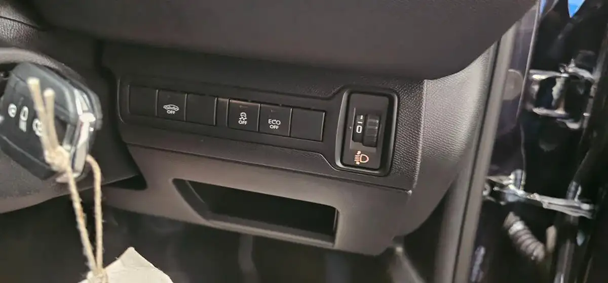 2016-peugeot-308-12-puretech-active-110bhp-big-18