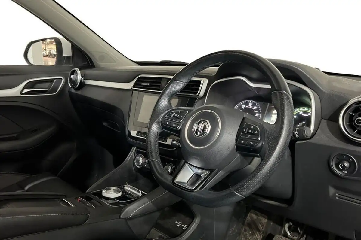 2021-mg-zs-suv-e-exclusive-ev-big-8