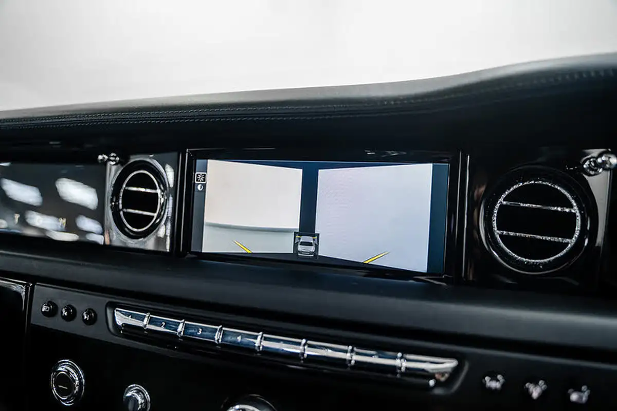 2012-rolls-royce-phantom-67-big-40