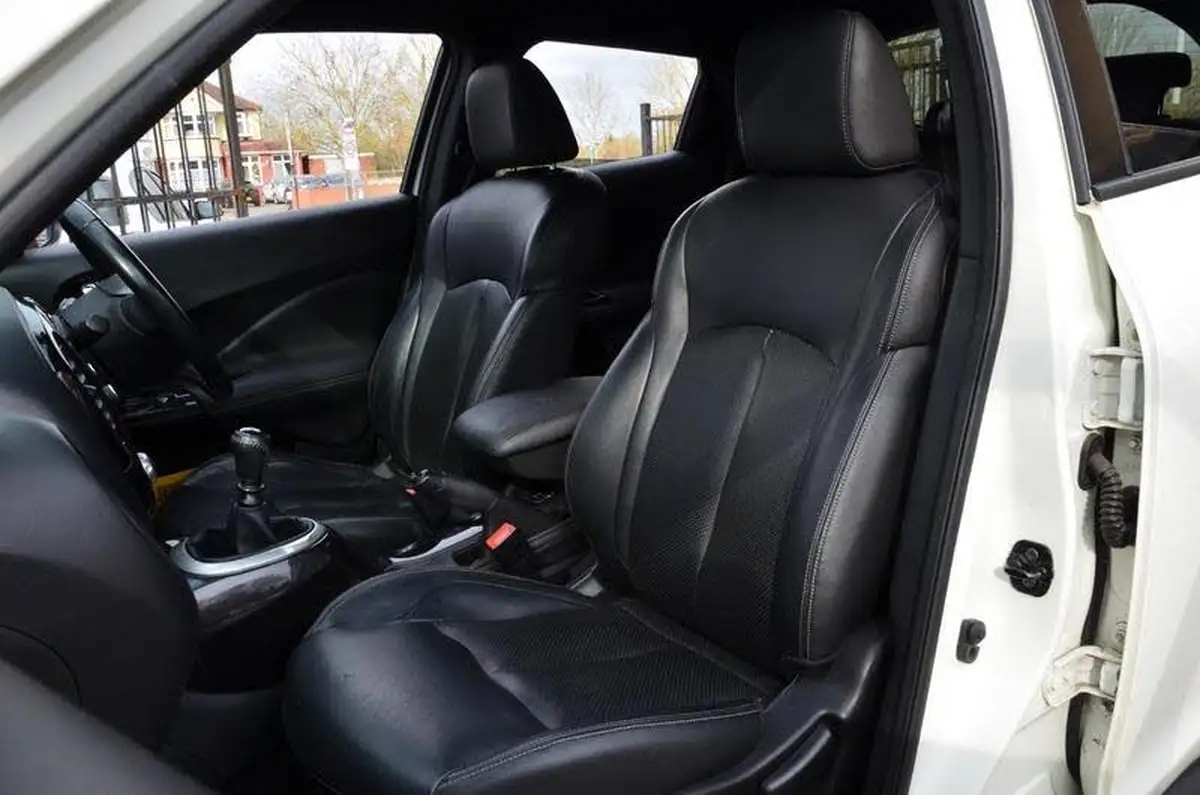 2015-nissan-juke-12-tekna-big-16