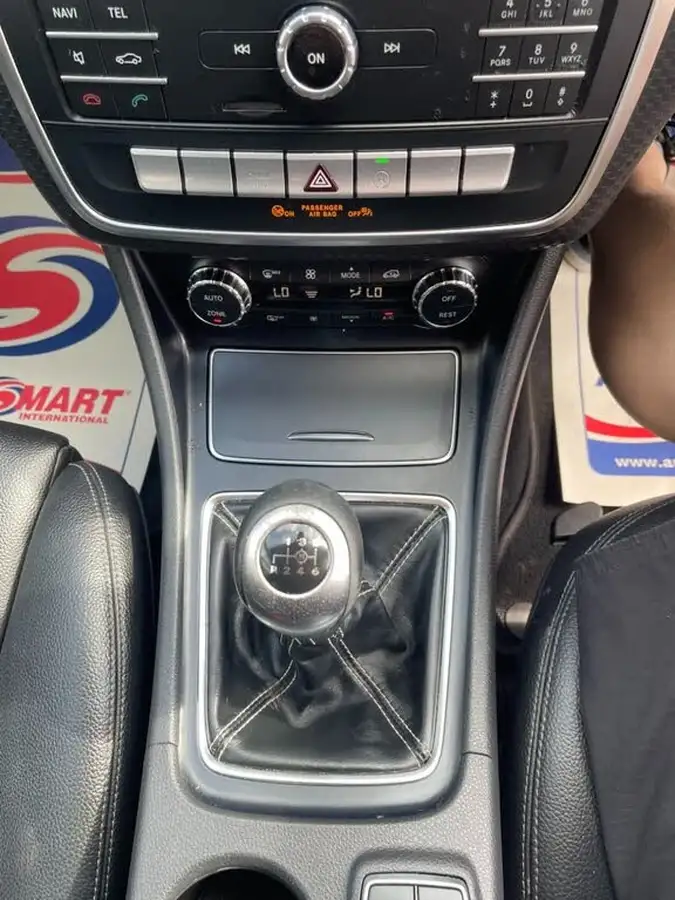 2017-mercedes-benz-a-class-15d-a180d-sport-ss-big-9