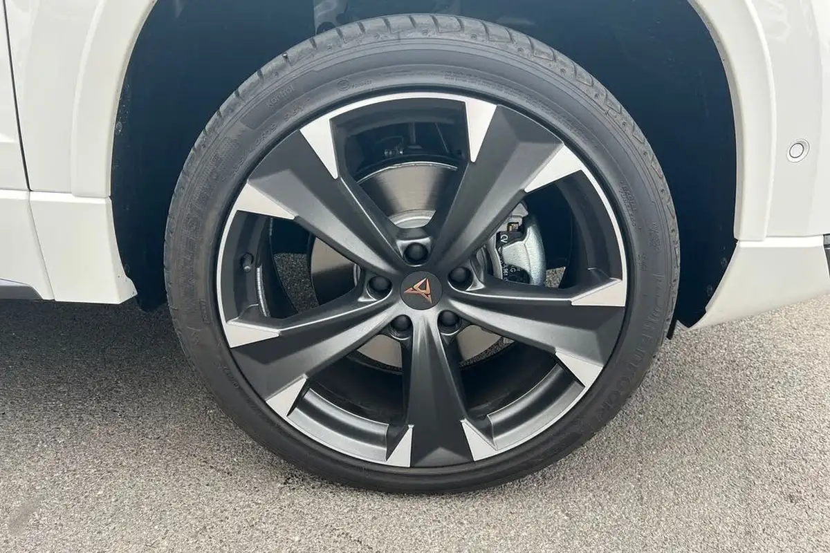 2025-cupra-ateca-15-ecotsi-v2-big-4