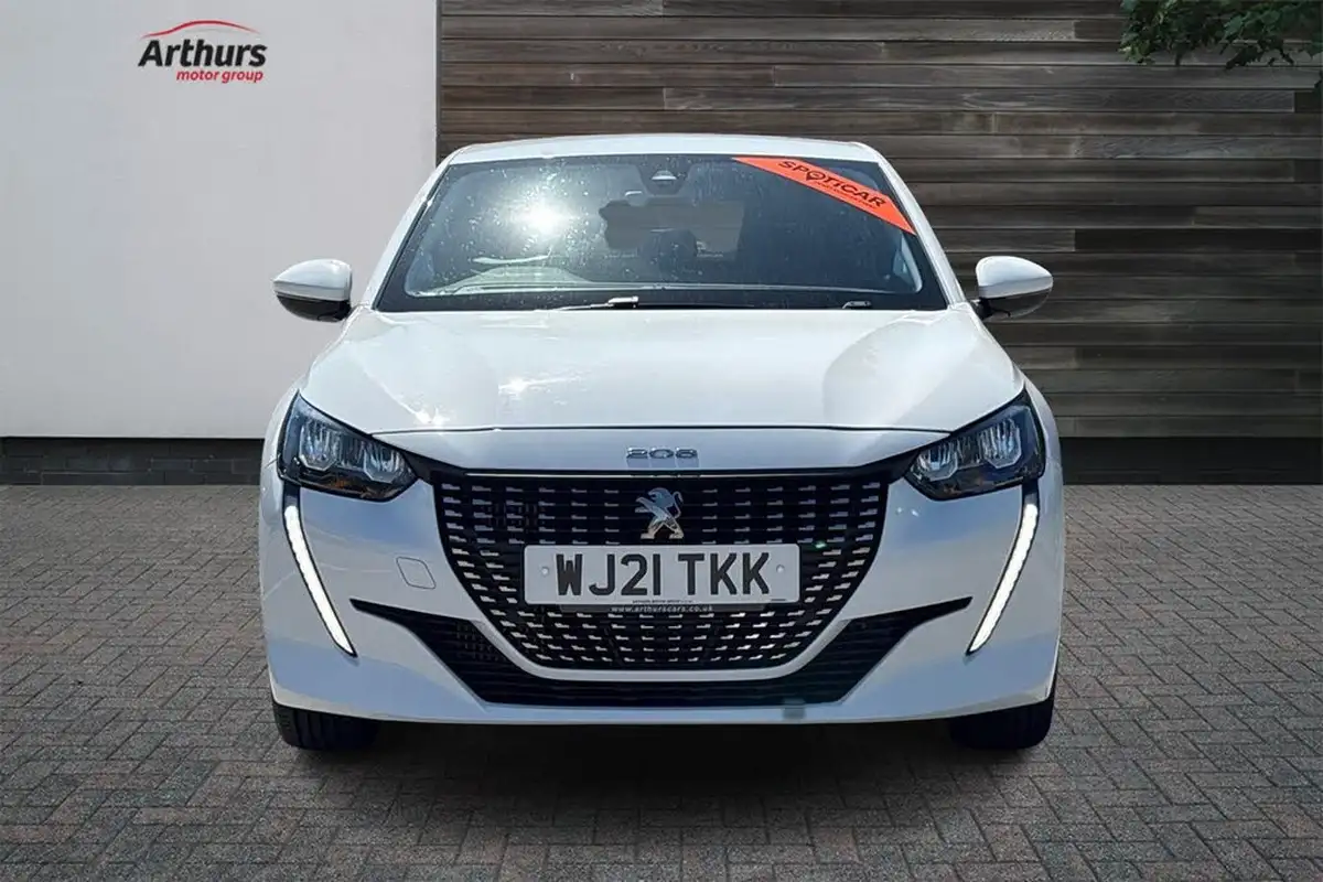 2021-peugeot-208-12-puretech-allure-100bhp-big-7