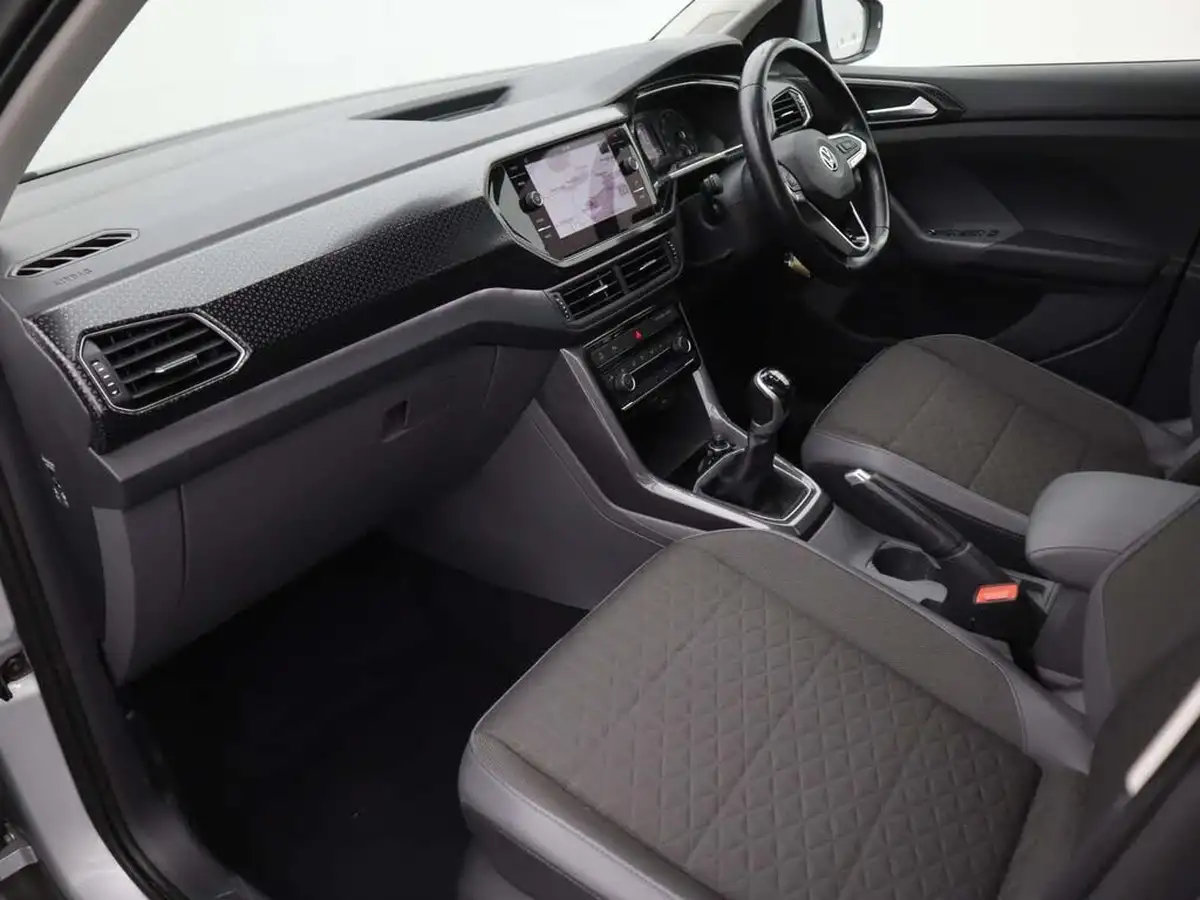 2020-volkswagen-t-cross-10-tsi-sel-115ps-big-12