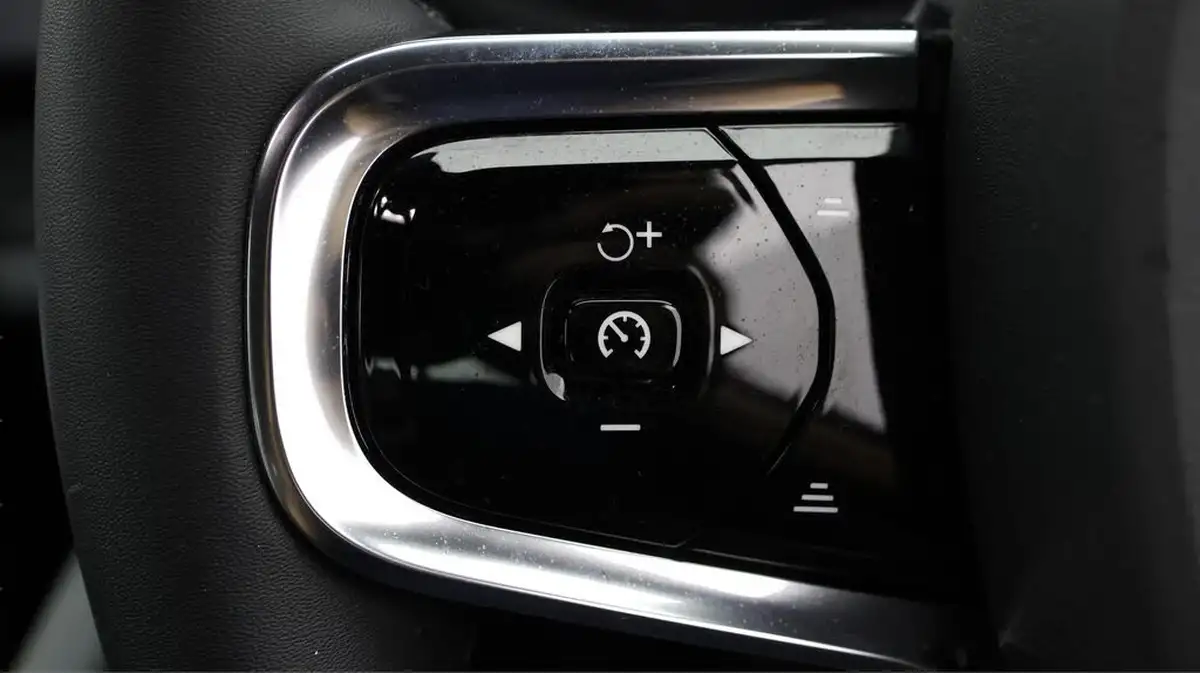 2022-polestar-polestar-2-big-22