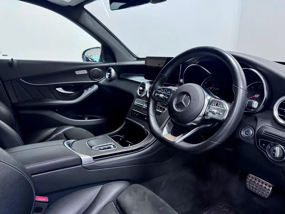 2021-mercedes-benz-glc-class-20d-glc220d-amg-line-station-wagon-5d-1950cc-4matic-plus-big-28