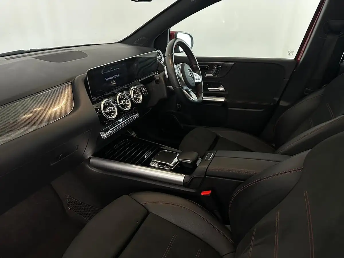 2020-mercedes-benz-b-class-13-b200-amg-line-premium-plus-big-12