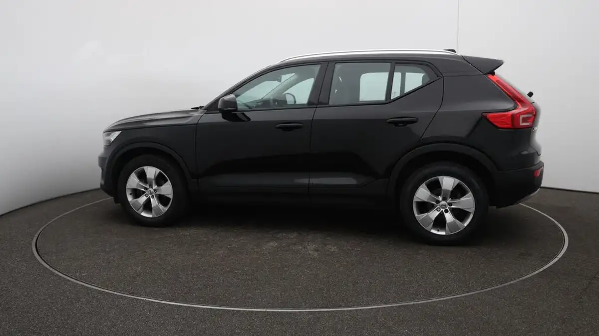 2021-volvo-xc40-15-t3-momentum-163bhp-big-54