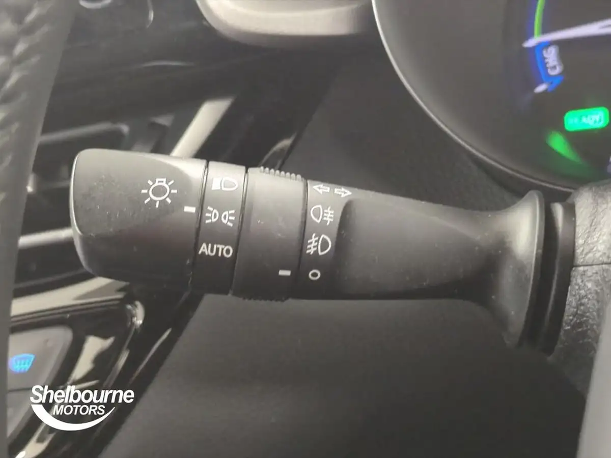 2021-toyota-c-hr-18-vvt-i-icon-big-25