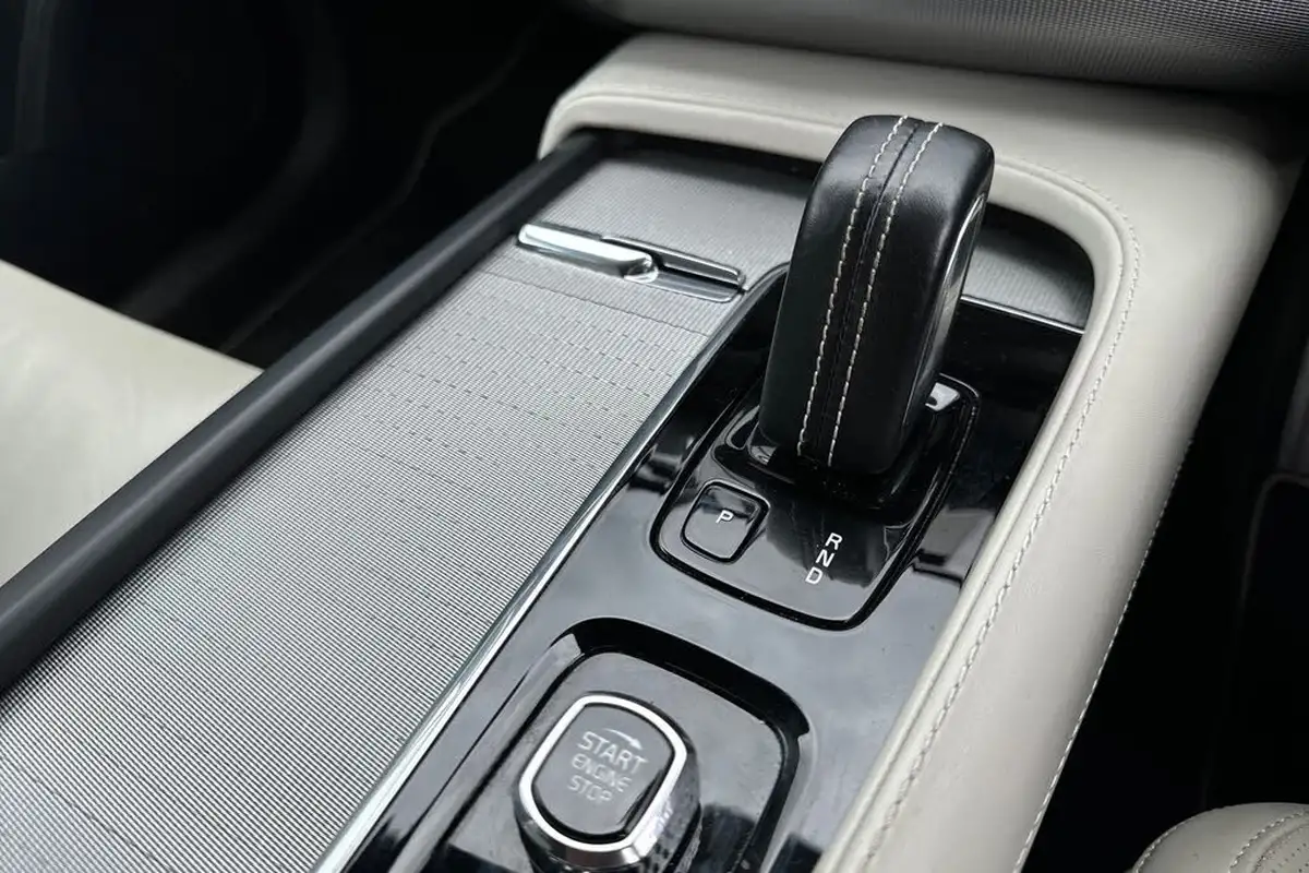 2019-volvo-xc90-20td-b5-r-design-pro-big-12