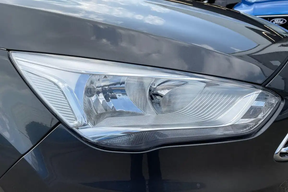 2017-ford-c-max-15tdci-titanium-powershift-big-25