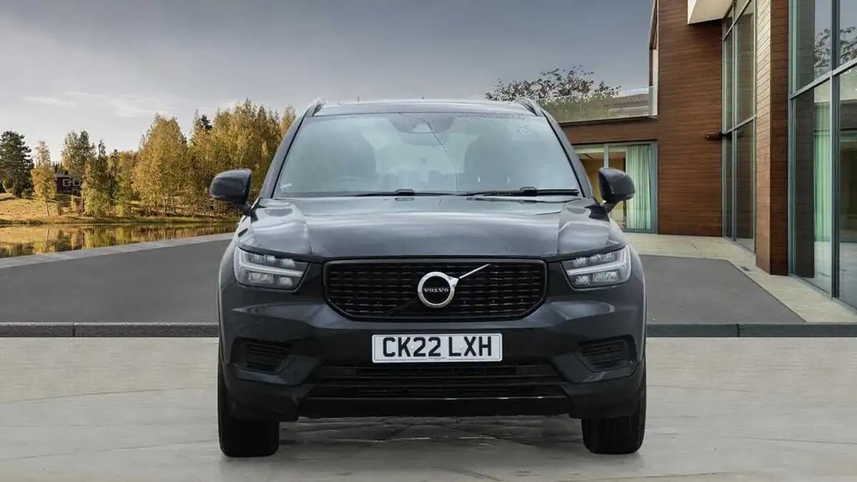 2022-volvo-xc40-15-t3-r-design-auto-big-15