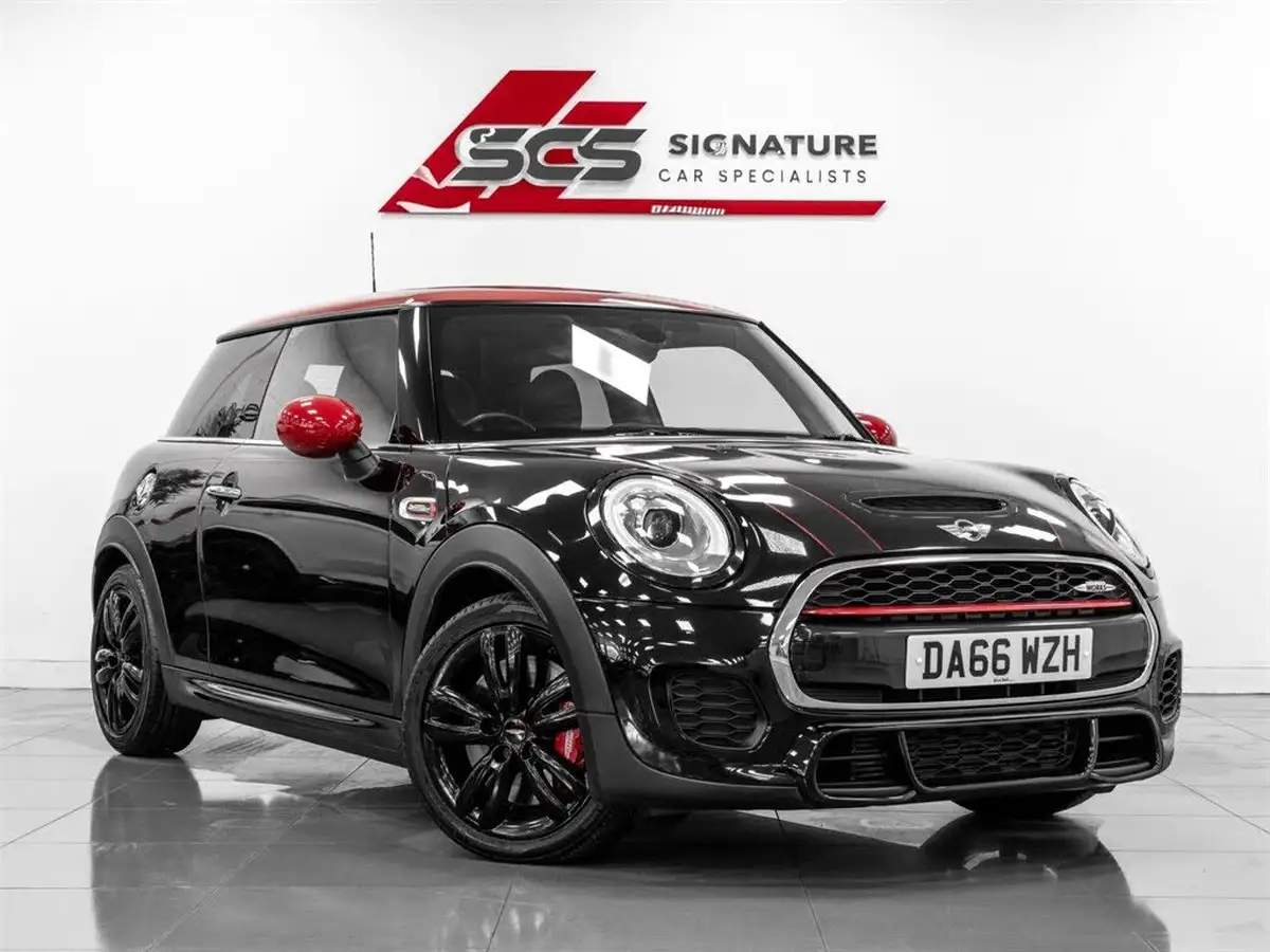 2016-mini-cooper-20-cooper-jcw-big-0