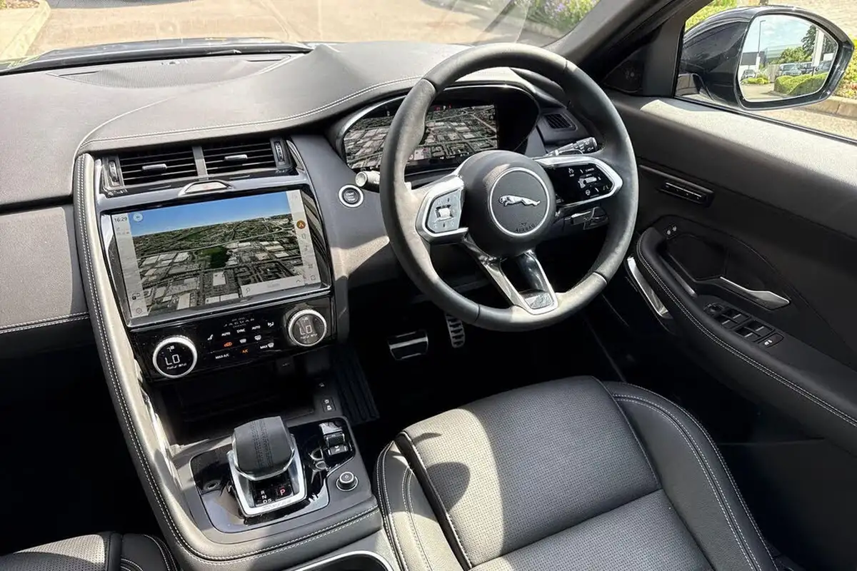 2024-jaguar-e-pace-20-d200-r-dynamic-se-black-big-19